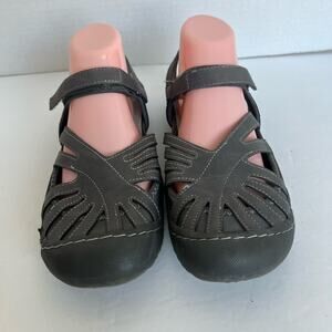 JSport by Jambu Memory Foam Gray Crisscross Straps Comfort Walking Shoe Sandal 9